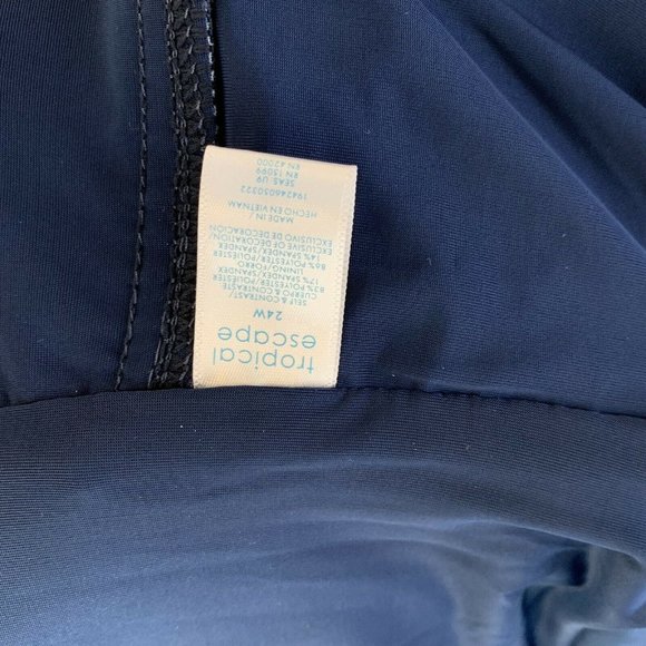 Tropical Escape‎ Swimming Top Navy Blue Floral Halt - Picture 7 of 8